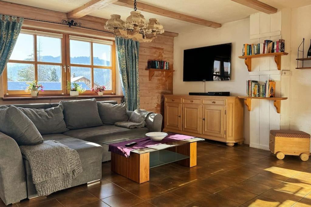 Romantisches Alpenchalet - Mit Sauna Und Kamin - Ruhig Und Zentral Bad Tolz Exterior photo