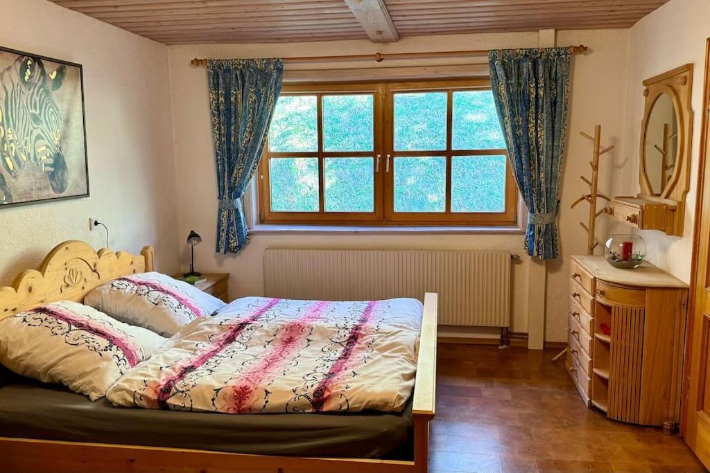 Romantisches Alpenchalet - Mit Sauna Und Kamin - Ruhig Und Zentral Bad Tolz Exterior photo