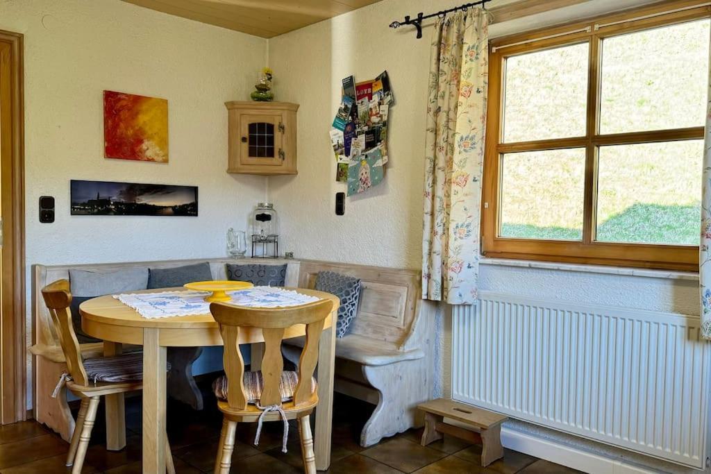 Romantisches Alpenchalet - Mit Sauna Und Kamin - Ruhig Und Zentral Bad Tolz Exterior photo
